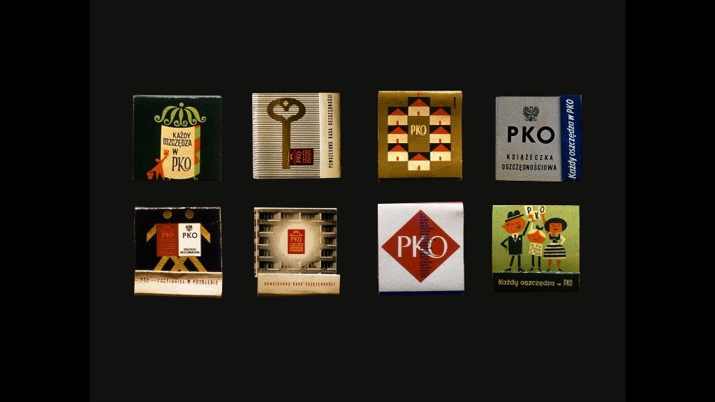 Karol Śliwka z projektem plakatu — archiwalna fotografia